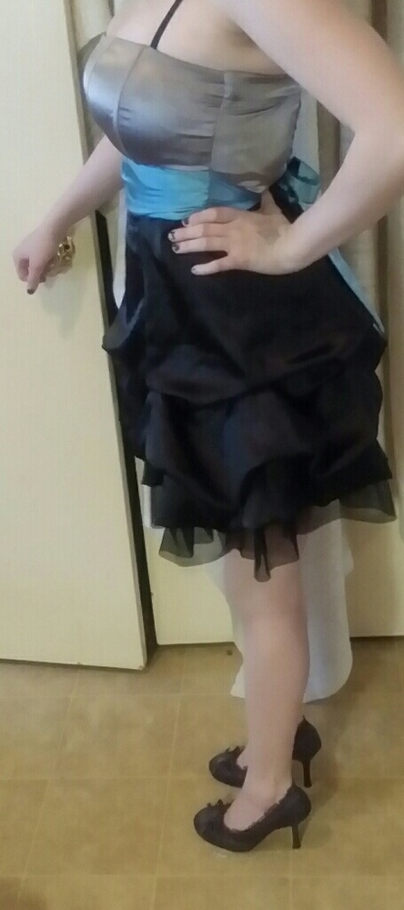 Prom dress - Picture 3 of 5